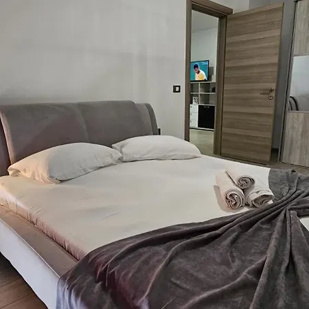 Apartment Seafront Pool & Mamaia Nord *